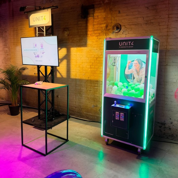 Gepersonaliseerde grijpmachine huren